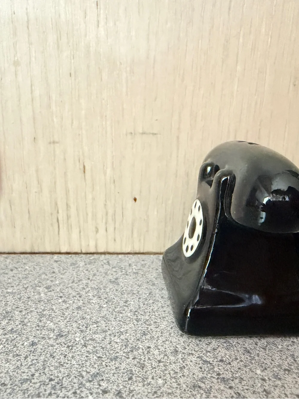 New Crate & Barrel Old Fashioned Retro Telephone Black Salt Pepper Shaker